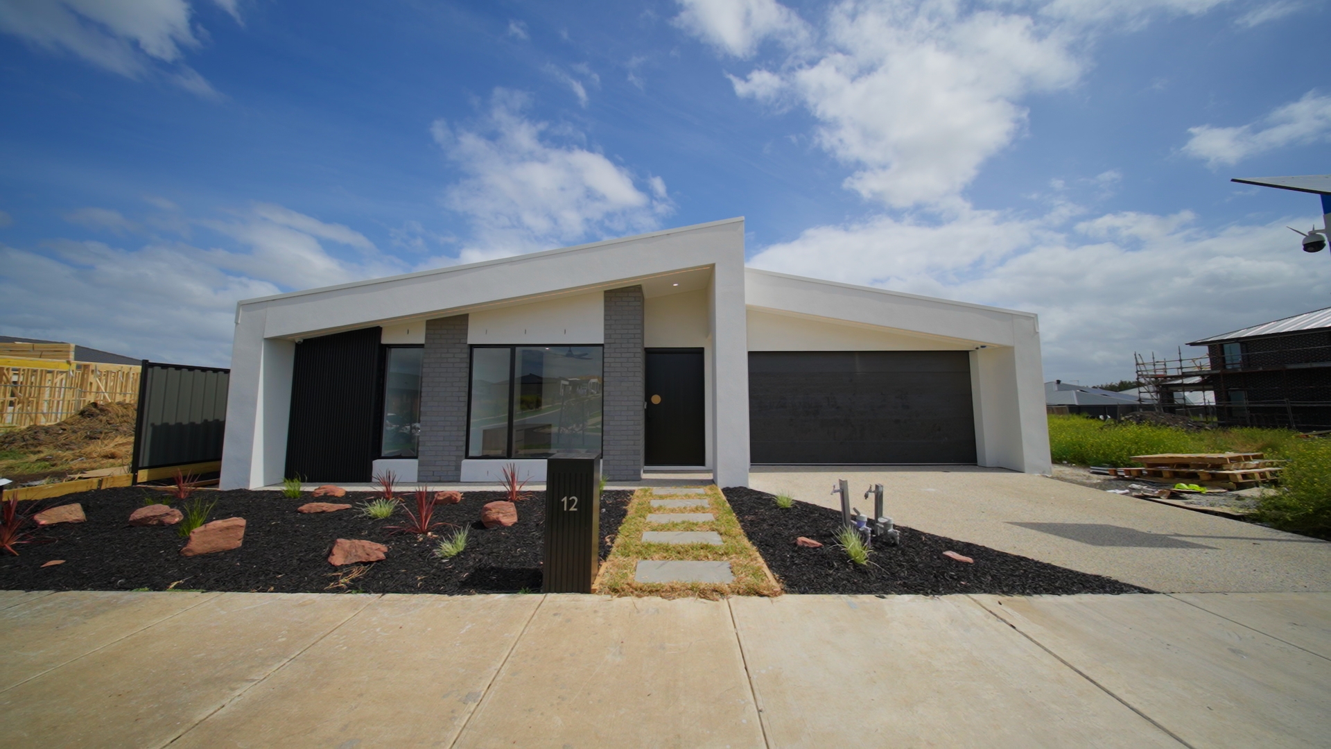 Why Hire a Melbourne Social Media Agency?